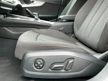 Audi A4 Avant 40 TFSI quattro advanced in Mythosschwarz Metallic