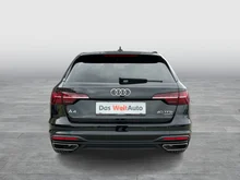 Audi A4 Avant 40 TFSI quattro advanced in Mythosschwarz Metallic