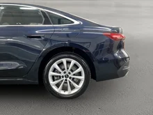 Audi A5 Limousine e-hybrid quattro 220 kW in Firmamentblau Metallic