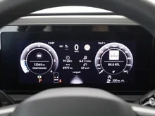 VW Tiguan 2.0 TDI 110 kW R-Line in schwarz - metallic