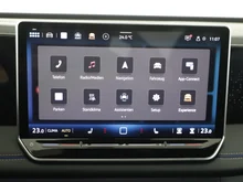 VW Tiguan 2.0 TDI 110 kW R-Line in schwarz - metallic