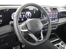 VW Tiguan 2.0 TDI 110 kW R-Line in schwarz - metallic