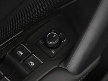 VW Tiguan 2.0 TDI 110 kW R-Line in schwarz - metallic
