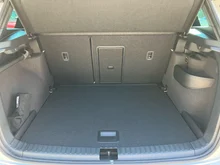 Škoda Karoq 4x4 Sportline TDI DSG in Moon-Weiß Metallic