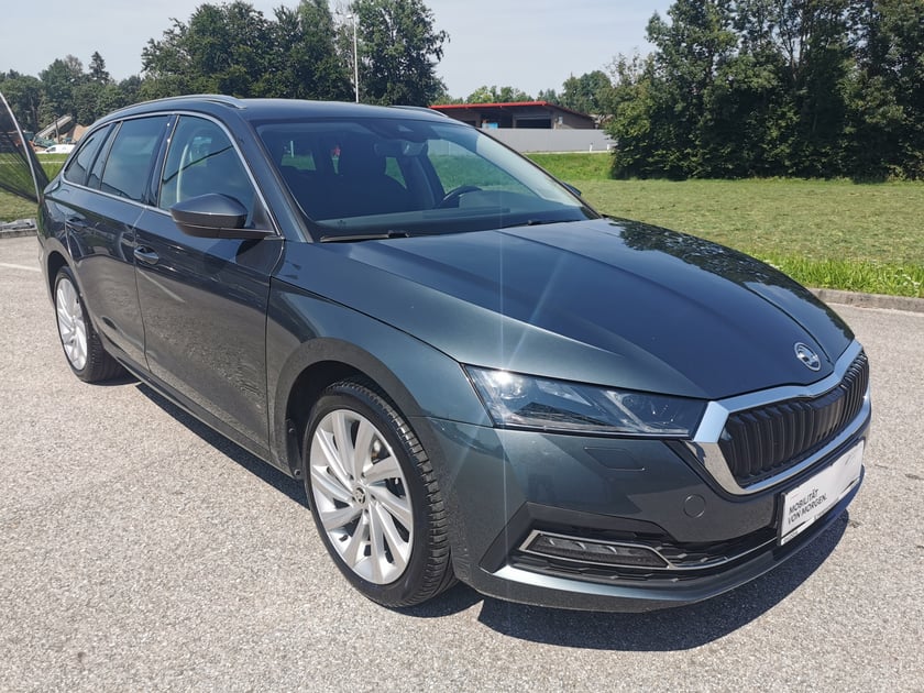 Škoda OCTAVIA Combi Premium iV DSG