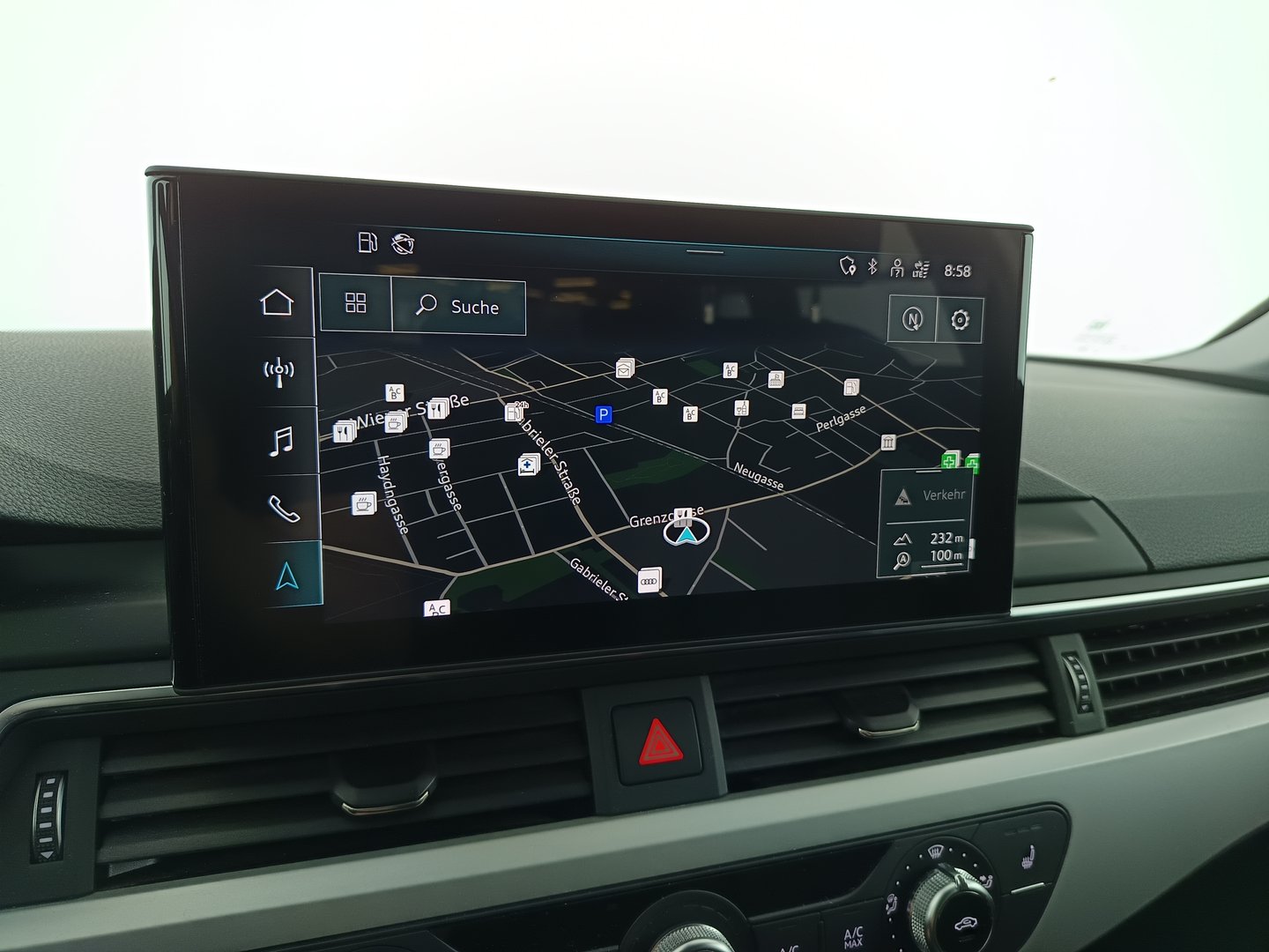 Audi A4 Avant 30 TDI advanced | Bild 23 von 34