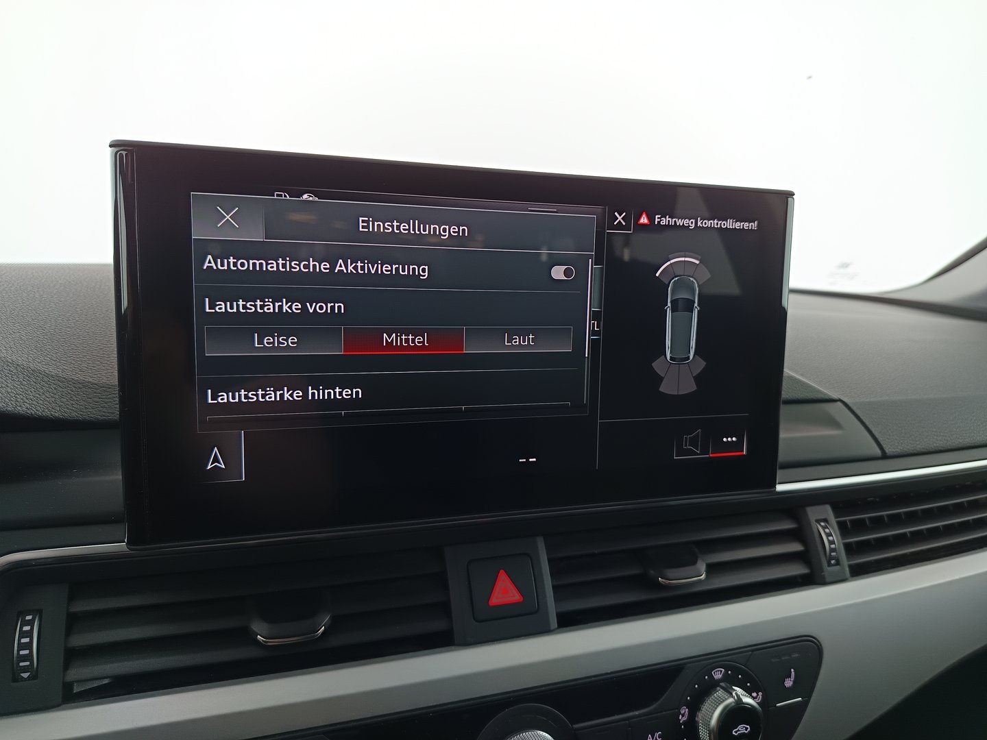 Audi A4 Avant 30 TDI advanced | Bild 21 von 34