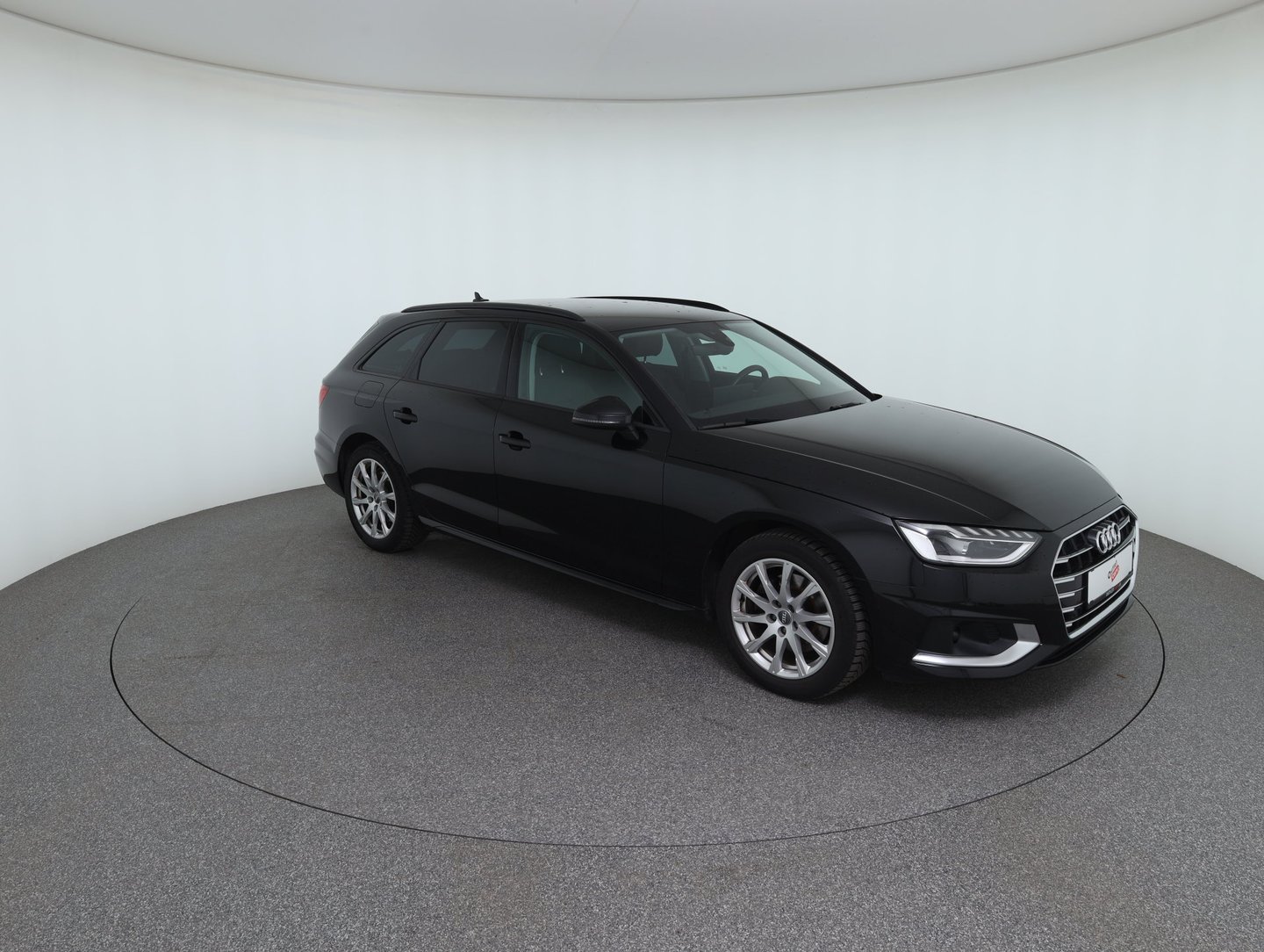 Audi A4 Avant 30 TDI advanced | Bild 3 von 34