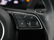 Audi A3 Sportback 35 TDI S line exterieur in MYTHOSSCHWARZ METALLIC