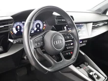 Audi A3 Sportback 35 TDI S line exterieur in MYTHOSSCHWARZ METALLIC