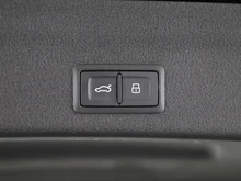 Audi A6 Avant 40 TDI quattro Sport in MYTHOSSCHWARZ METALLIC