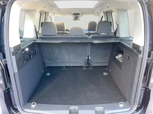 VW Caddy Dark Label TDI 4MOTION in Starlightblue Metallic