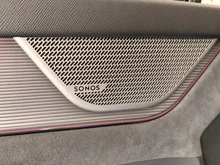 Škoda Peaq Sportline 90x in Moon-Weiß Metallic