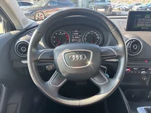 Audi A3 Sportback SB 1.2 TFSI Attraction in 0E Mythosschwarz Metallic