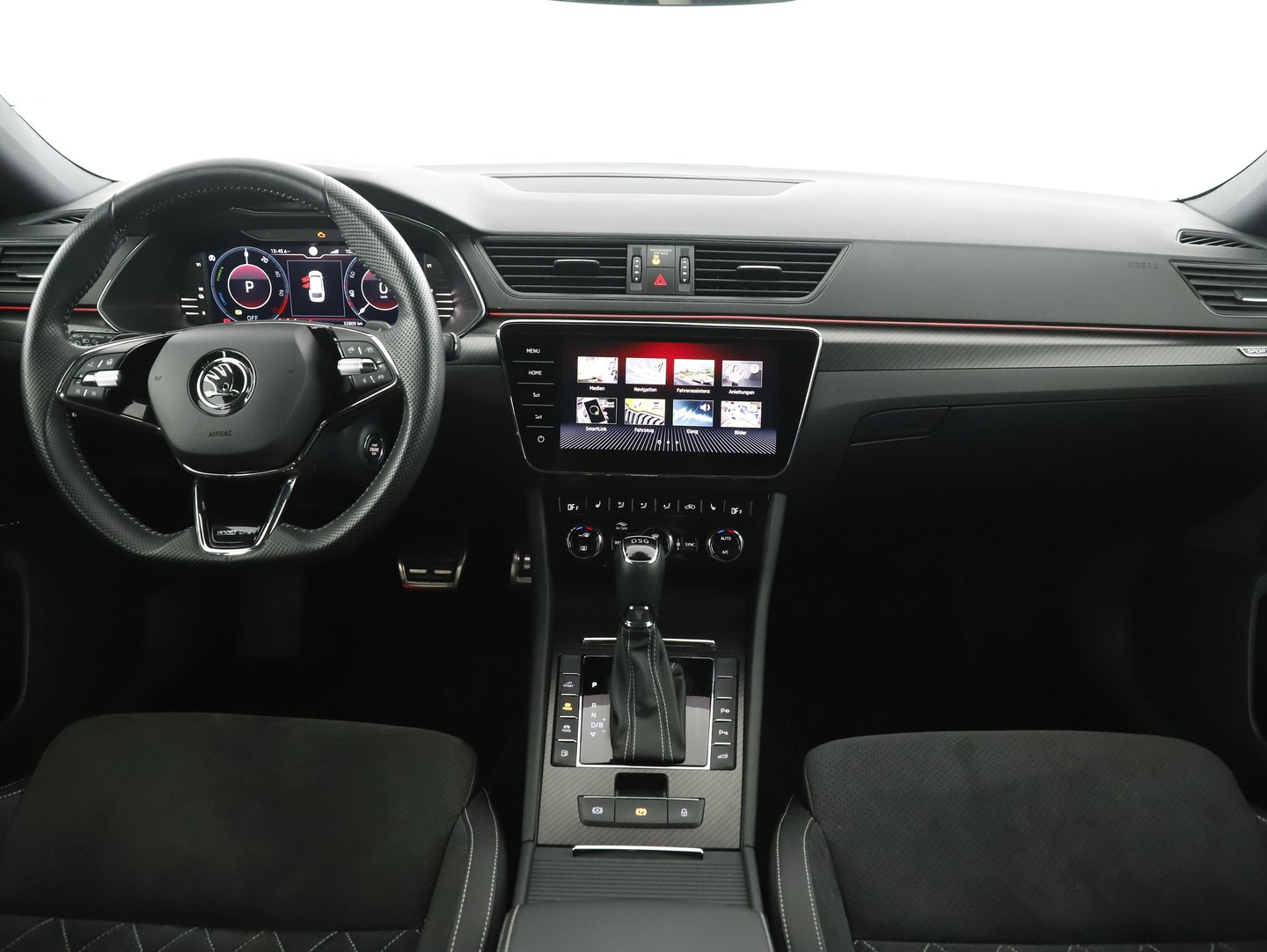 Škoda SUPERB Combi iV SPORTLINE DSG | Bild 4 von 14