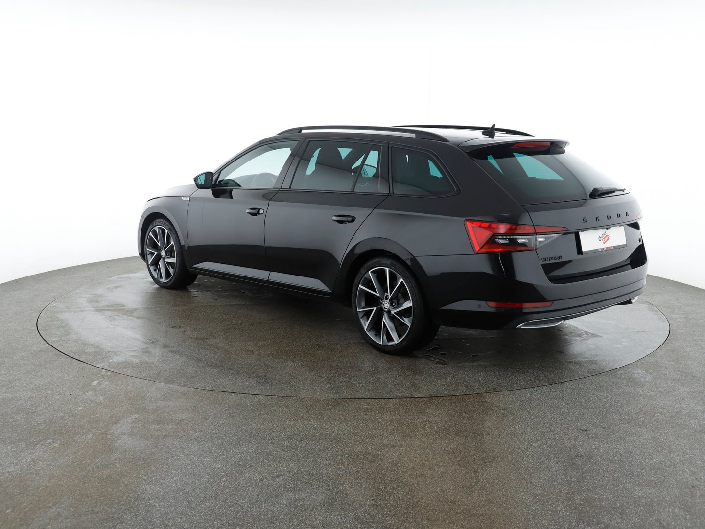 Škoda SUPERB Combi iV SPORTLINE DSG | Bild 2 von 14