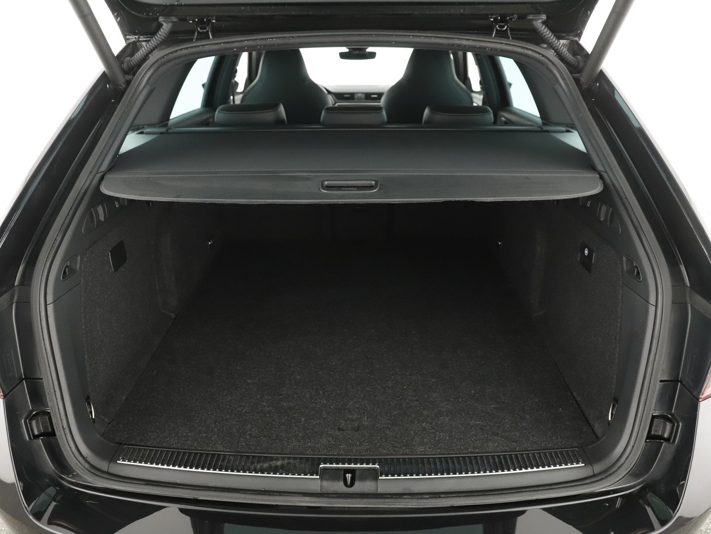 Škoda SUPERB Combi iV SPORTLINE DSG | Bild 11 von 14