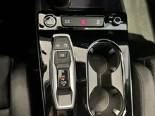 Audi Q6 e-tron quattro business in Magnetgrau