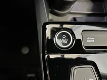 Audi Q6 e-tron quattro business in Magnetgrau