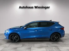 SEAT Leon FR Edition 1.5 TSI 115 PS in Saphir-Blau Metallic