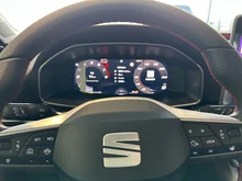 SEAT Leon FR Edition 1.5 TSI 115 PS in Saphir-Blau Metallic