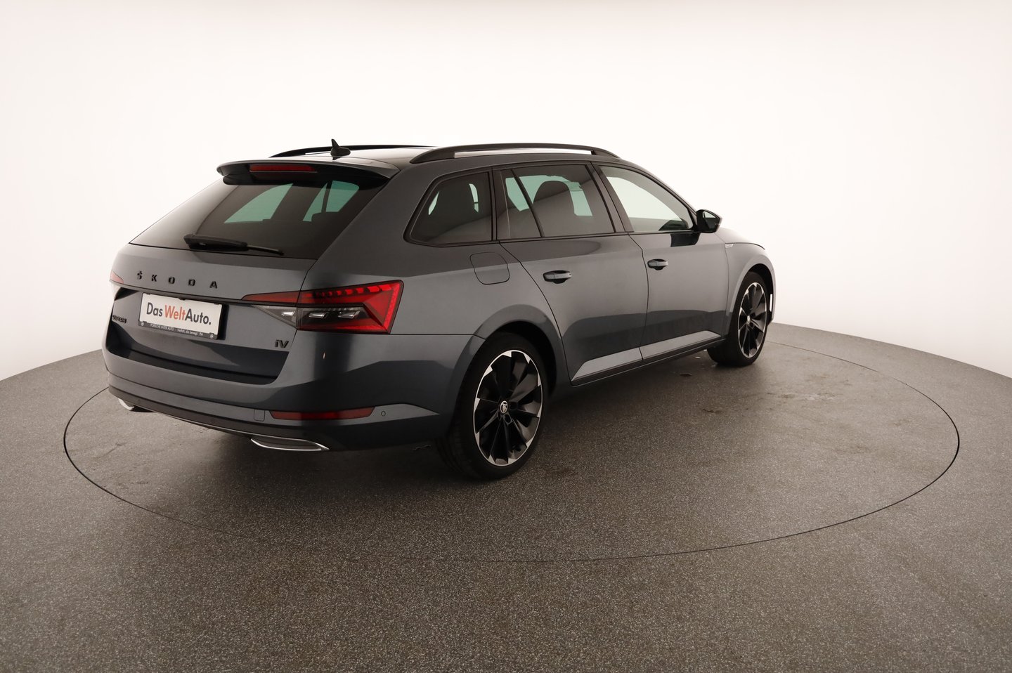 Škoda SUPERB Combi iV SPORTLINE DSG | Bild 7 von 29