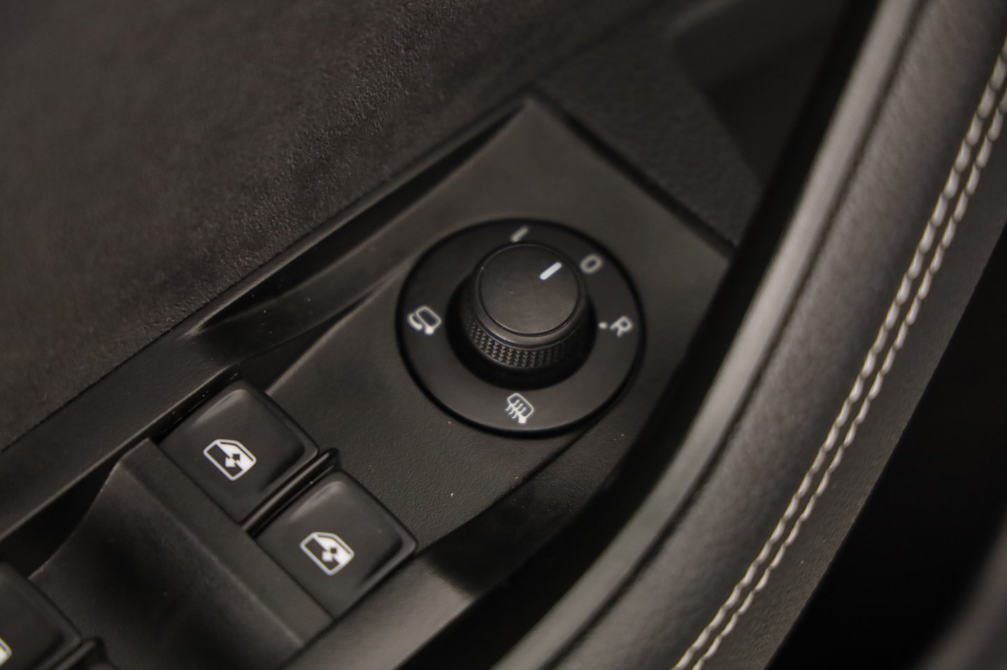 Škoda SUPERB Combi iV SPORTLINE DSG | Bild 12 von 29