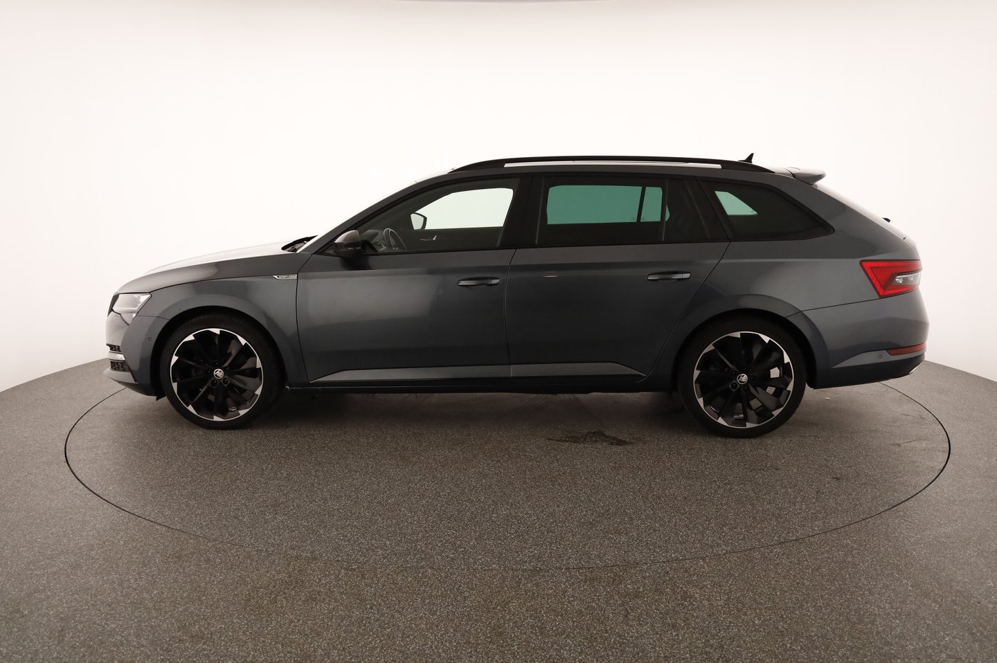 Škoda SUPERB Combi iV SPORTLINE DSG | Bild 4 von 29