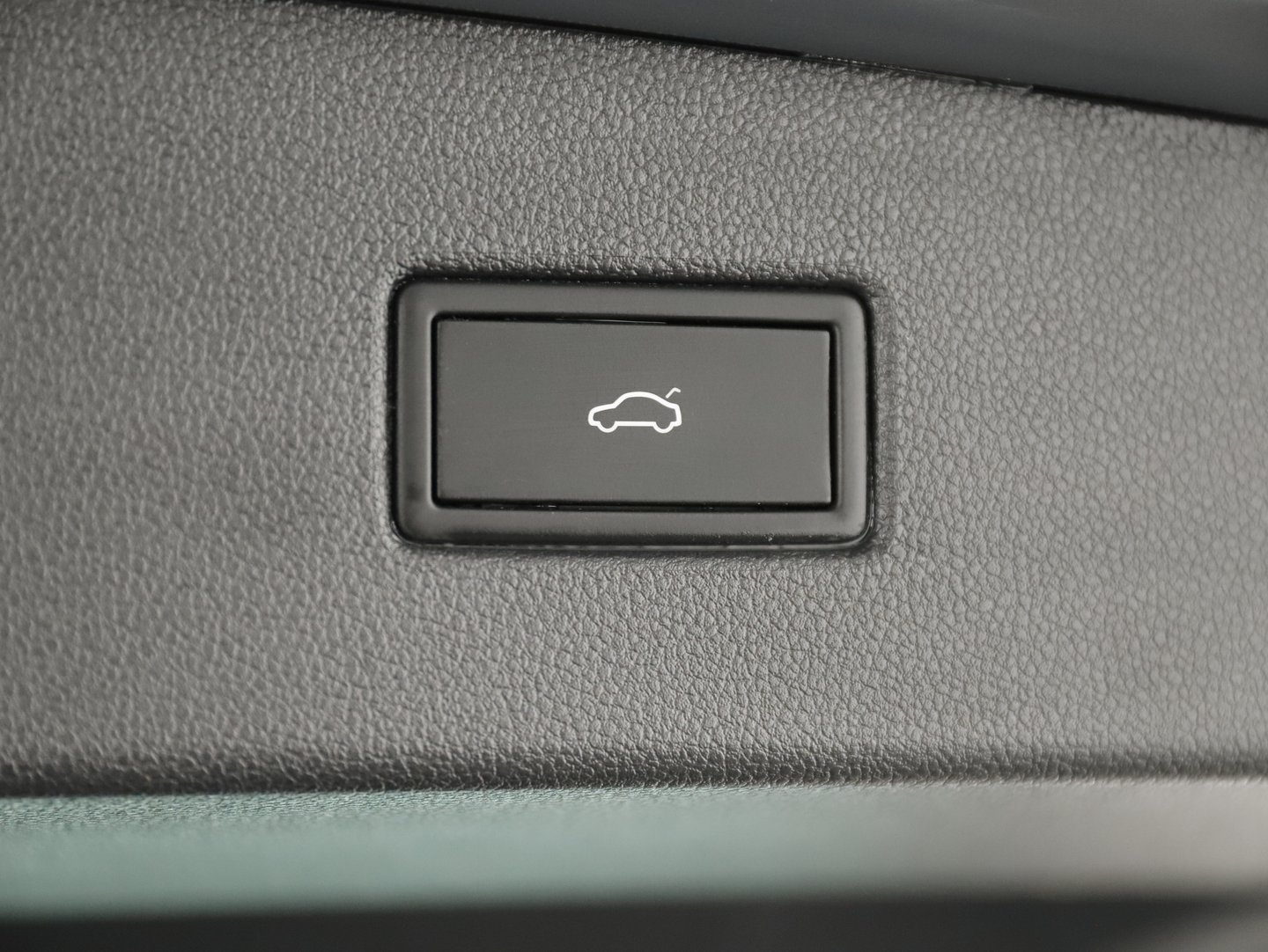 VW Tiguan Elegance TDI SCR 4MOTION DSG | Bild 20 von 21