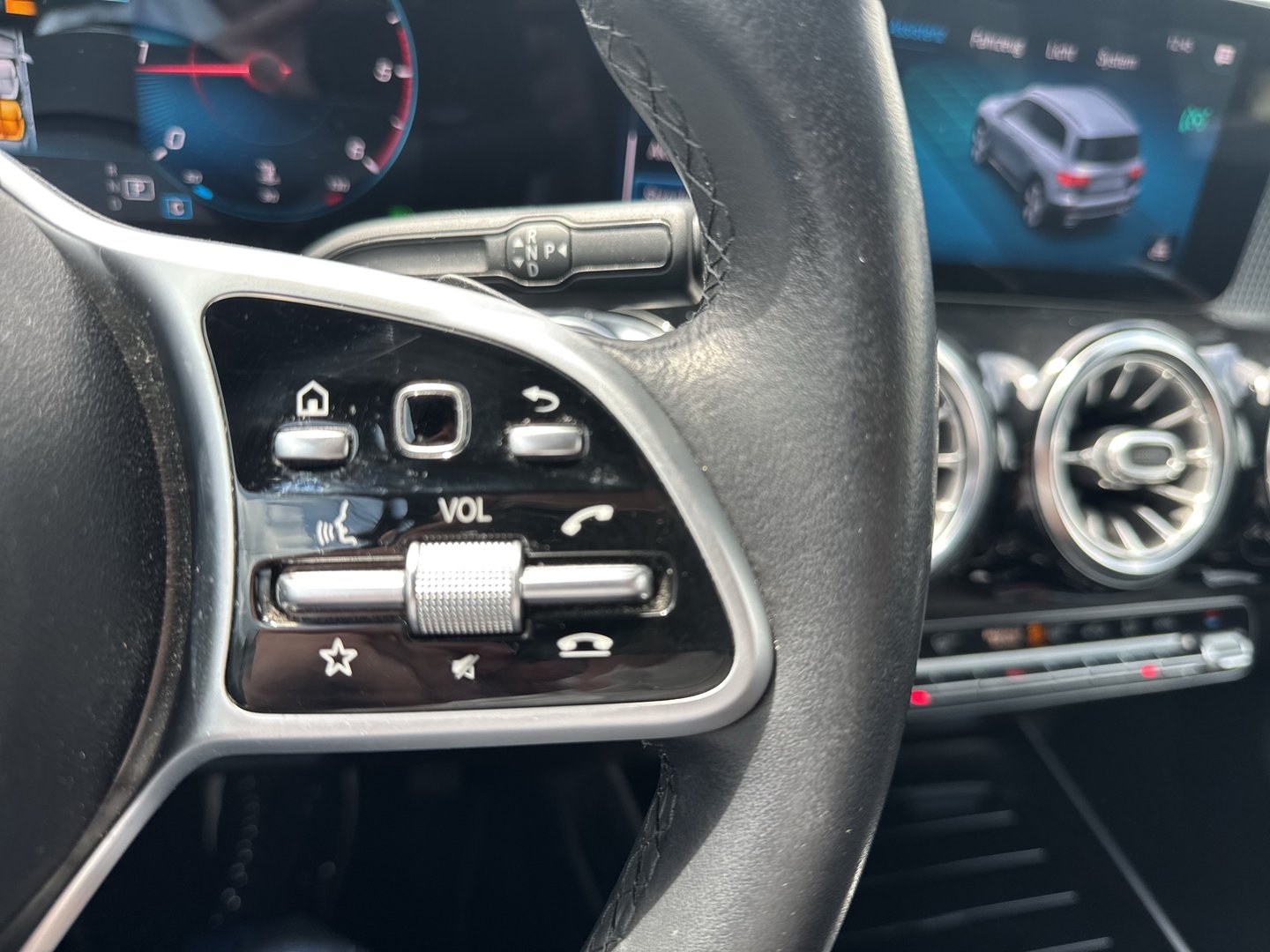 Mercedes GLB 180 d Aut. | Bild 13 von 25