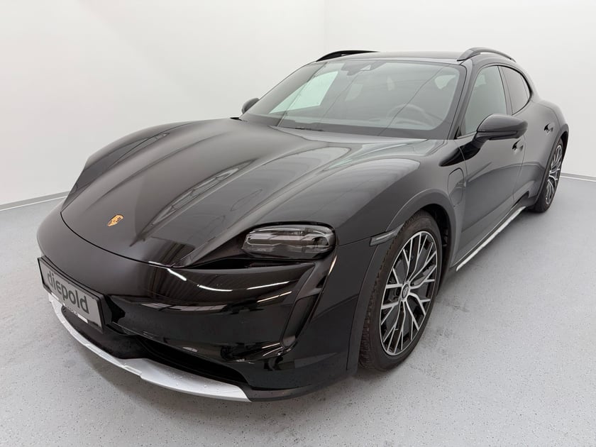 Porsche Taycan Cross Turismo 4