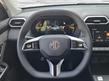 MG ZS 1.5 T 85 kW Select in Dover White