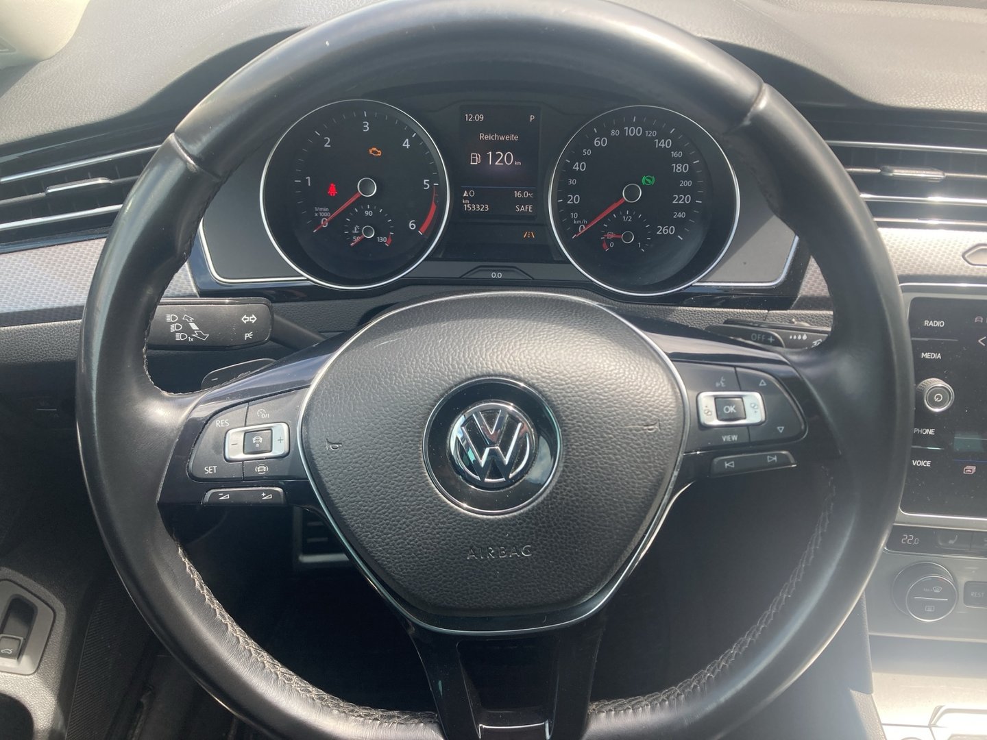 VW Passat Alltrack BMT 2,0 TDI SCR 4Motion DSG | Bild 7 von 16