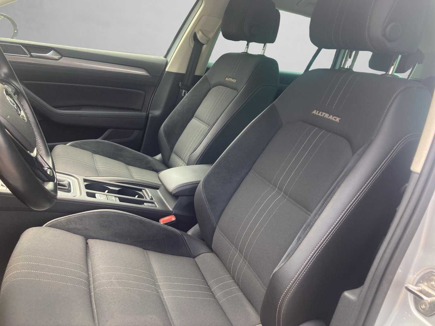 VW Passat Alltrack BMT 2,0 TDI SCR 4Motion DSG | Bild 6 von 16