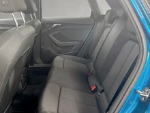 Audi A3 Sportback 30 TDI intense in atollblau metallic