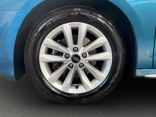 Audi A3 Sportback 30 TDI intense in atollblau metallic