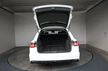 Audi A6 Avant 2.0 TDI quattro intense in gletscherweiß metallic