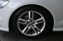 Audi A6 Avant 2.0 TDI quattro intense in gletscherweiß metallic