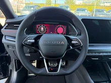 Škoda Octavia Combi RS in Black-Magic Perleffekt