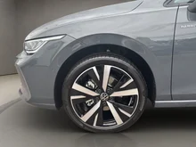 VW Golf Rabbit mHEV DSG in Delfingrau Metallic