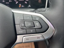 VW Golf Rabbit mHEV DSG in Delfingrau Metallic