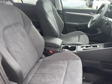 VW Golf Rabbit mHEV DSG in Delfingrau Metallic