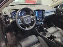 Volvo XC40 T3 Inscription in Blau