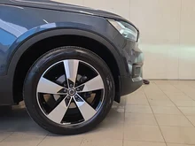 Volvo XC40 T3 Inscription in Blau