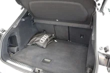 Audi Q3 e-hybrid 200 kW in Gletscherweiß Metallic