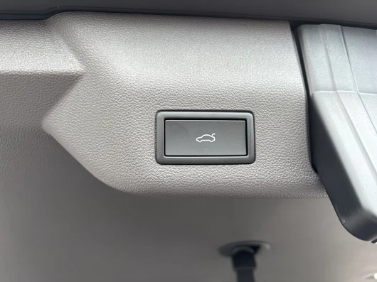 Bild eines VW Multivan Edition ÜH eHybrid 180 kW 4M