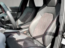 Audi A5 Avant TFSI e-hybrid quattro 270 kW in MYTHOSSCHWARZ METALLIC