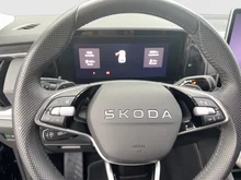 Škoda Kodiaq Selection iV TSI DSG in Black-Magic Perleffekt