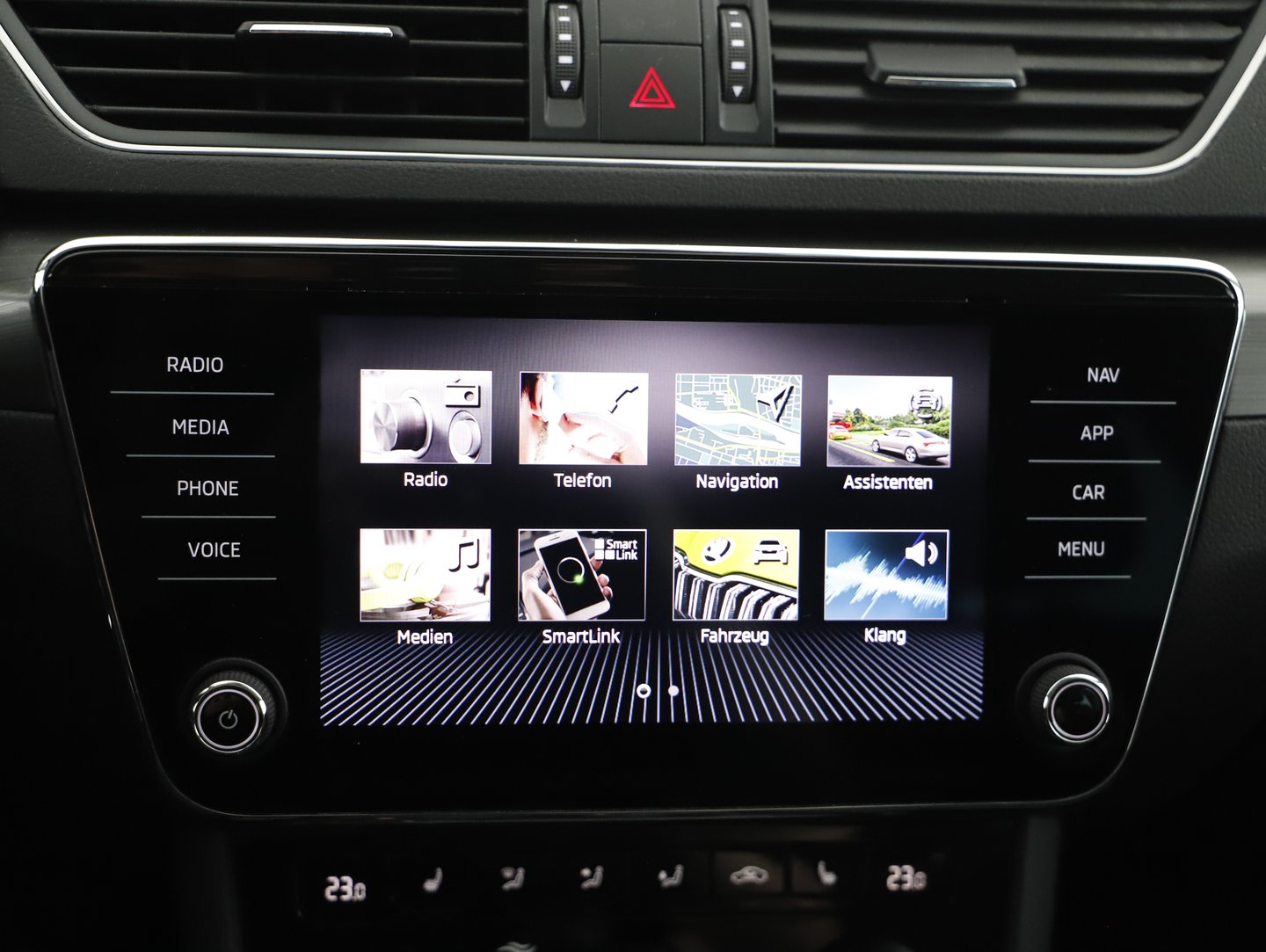 Škoda SUPERB Combi Style TDI | Bild 14 von 27