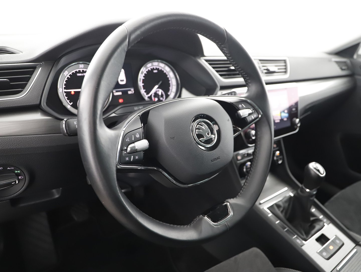 Škoda SUPERB Combi Style TDI | Bild 9 von 27